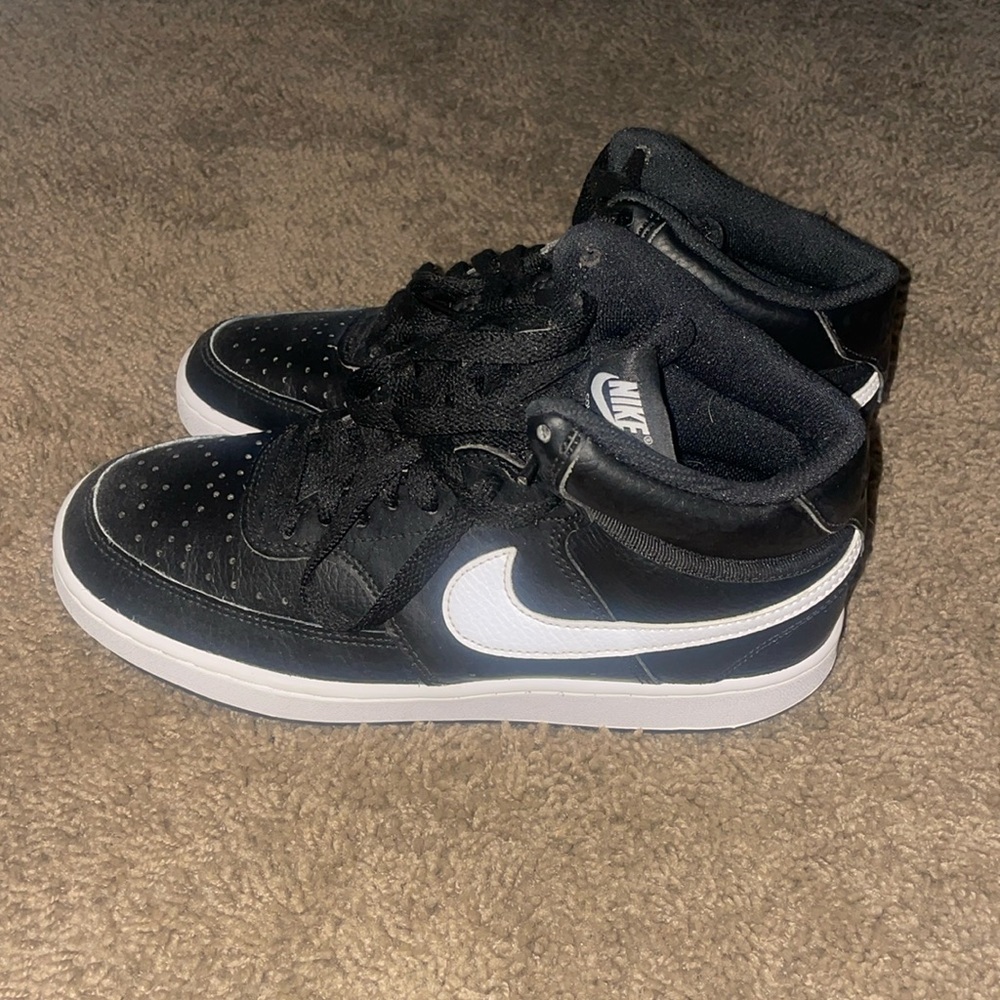 black mid-rise nike